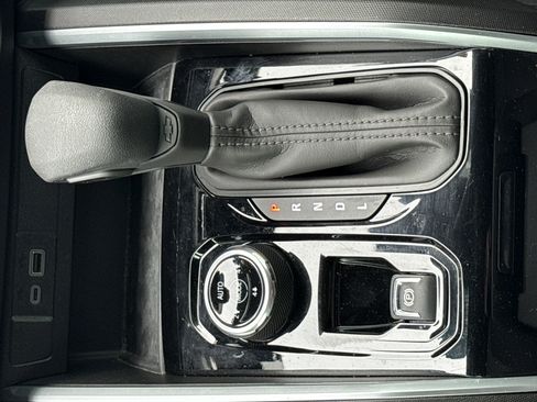 Certified 2024 Chevrolet Colorado Trail Boss w/ Technology Package image 26