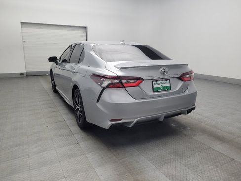 Used 2021 Toyota Camry SE image 5