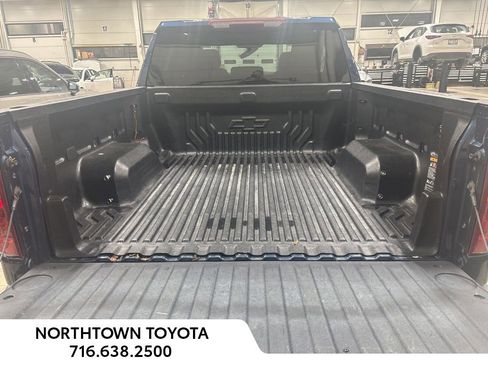 Used 2021 Chevrolet Silverado 1500 LT AWD/4WD image 15