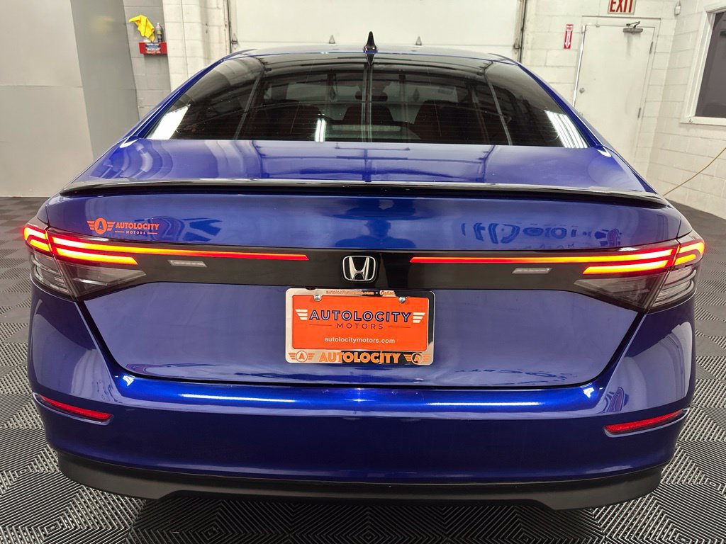 Used 2025 Honda Accord Sport image 9