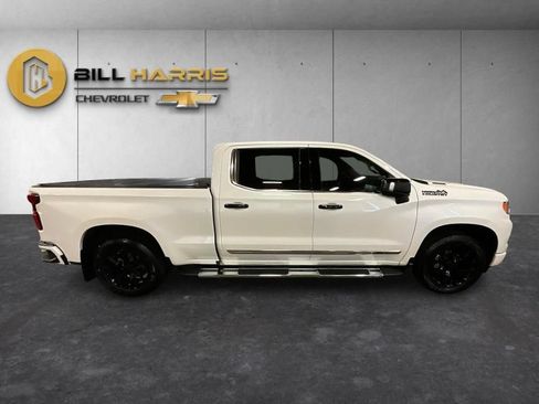 Used 2022 Chevrolet Silverado 1500 High Country w/ LPO, Dark Essentials Package AWD/4WD image 11