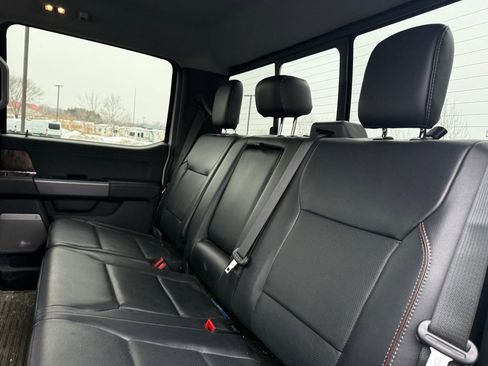 Used 2023 Ford F250 Lariat w/ Black Appearance Package image 11