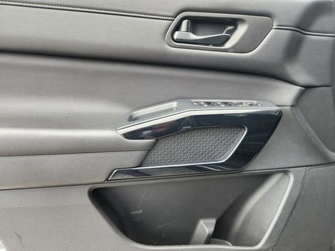 Certified 2025 Nissan Pathfinder SV w/ SV Premium Package image 20