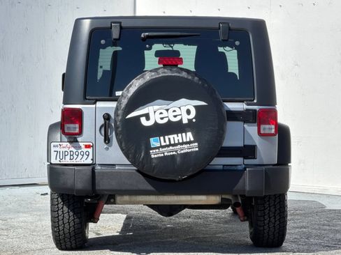 Used 2016 Jeep Wrangler Rubicon w/ Power Convenience Group AWD/4WD image 4
