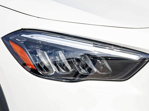 Used 2025 Mercedes-Benz GLA 250 4MATIC image 7