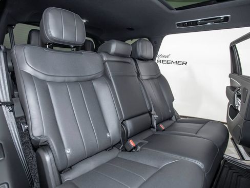 Used 2026 Land Rover Range Rover Long Wheelbase SE AWD/4WD image 47