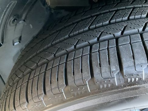 Certified 2025 Honda Pilot Black Edition image 32