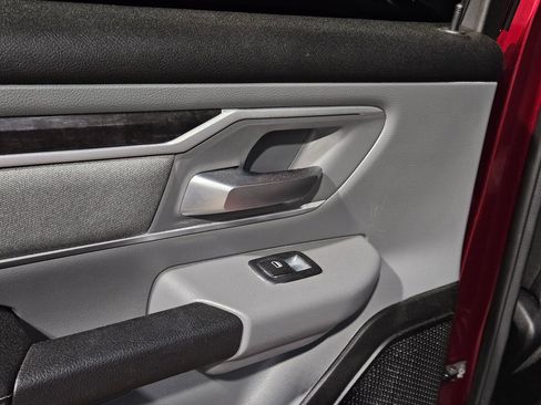 Used 2022 RAM 1500 Big Horn AWD/4WD image 33