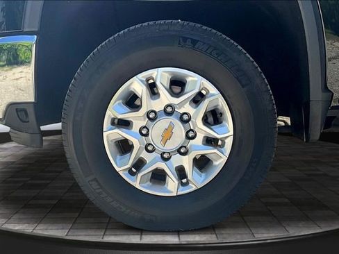 Used 2024 Chevrolet Silverado 2500 LTZ w/ LTZ Convenience Package AWD/4WD image 35