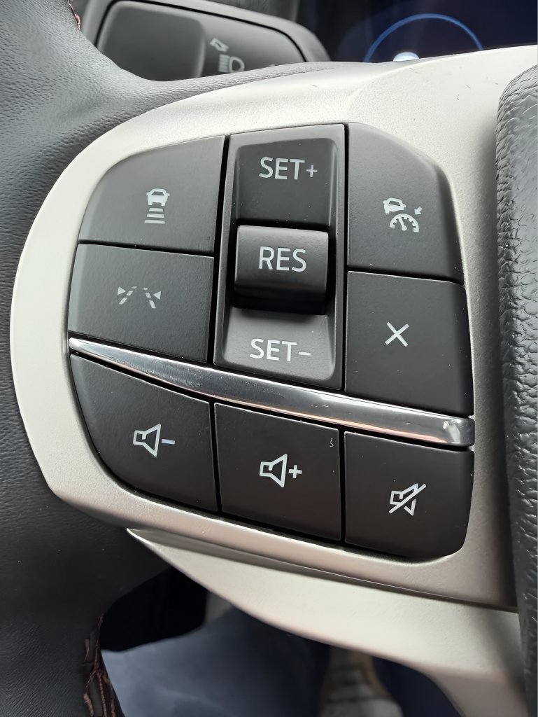 New 2026 Ford Explorer Active w/ Active Comfort Package AWD/4WD image 34