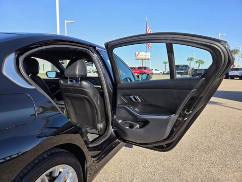 Used 2025 BMW 330i image 15