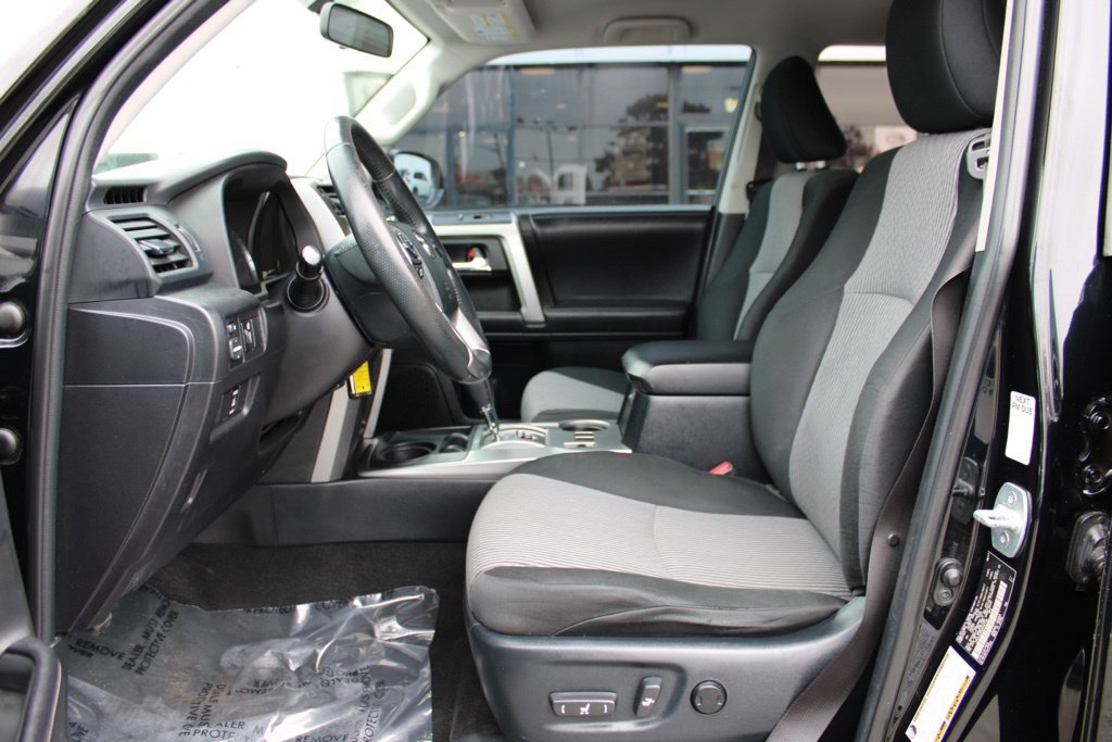 Used 2018 Toyota 4Runner SR5 RWD image 9