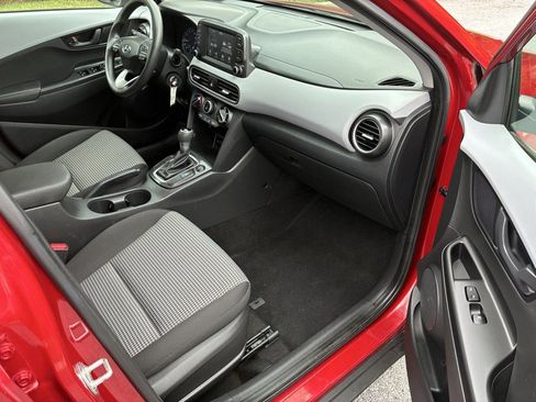 Used 2019 Hyundai Kona SE AWD/4WD image 18