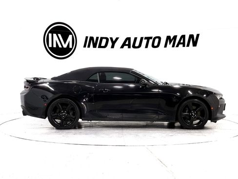 Used 2017 Chevrolet Camaro SS RWD image 3