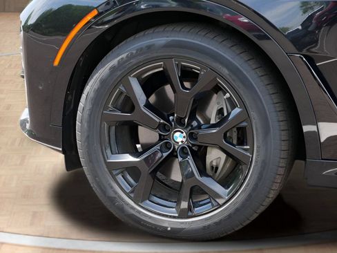 Used 2020 BMW X7 xDrive40i w/ M Sport Package AWD/4WD image 9