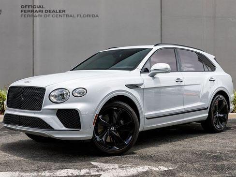 Used 2023 Bentley Bentayga AWD/4WD image 1