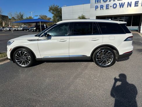 Used 2023 Lincoln Aviator Reserve w/ Equipment Group 201A image 3