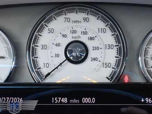Used 2016 Rolls-Royce Dawn RWD image 34