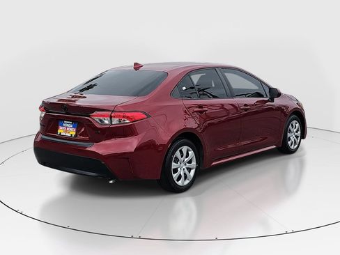 Used 2024 Toyota Corolla LE FWD image 5