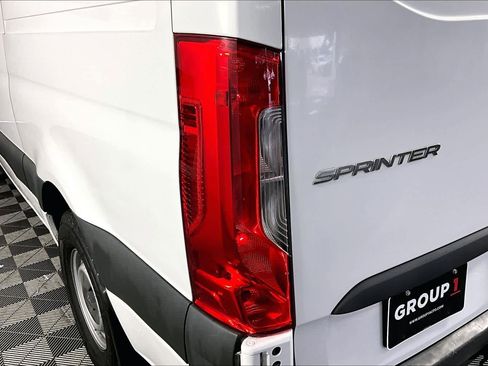 Used 2019 Mercedes-Benz Sprinter 144 image 25