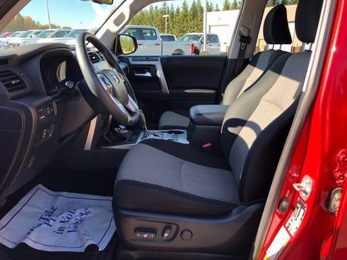 Used 2024 Toyota 4Runner SR5 image 18