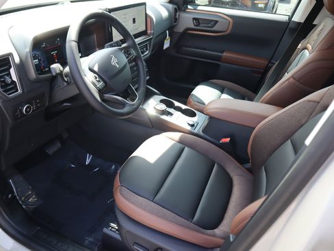 New 2025 Ford Bronco Sport Outer Banks w/ Outer Banks Tech Package+ image 16