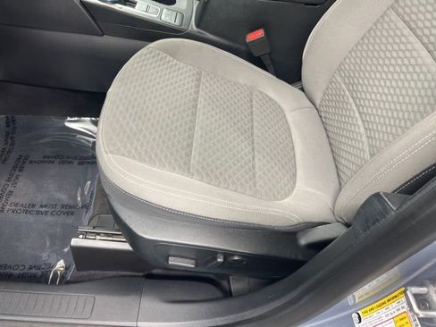 Used 2022 Ford Escape SE w/ SE Sport Appearance Package image 14