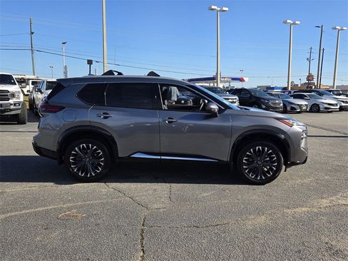 New 2026 Nissan Rogue Platinum image 13