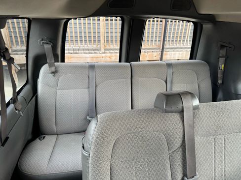 Used 2016 Chevrolet Express 3500 LT w/ LT Preferred Equipment Group image 34