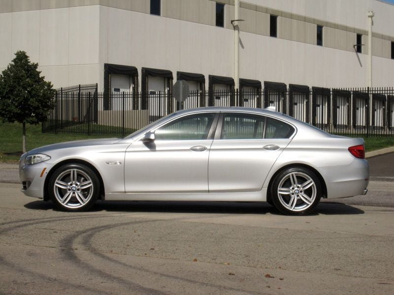 Used 2013 BMW 550i Sedan RWD image 9
