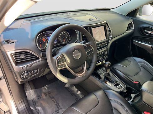 Used 2022 Jeep Cherokee Latitude Lux image 9