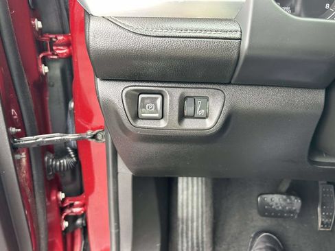 Used 2018 GMC Acadia SLT FWD image 21