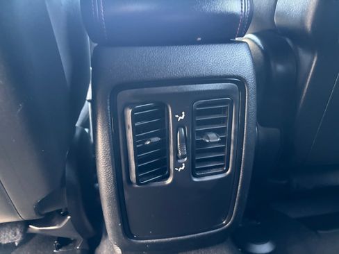 Used 2023 Dodge Durango GT image 16