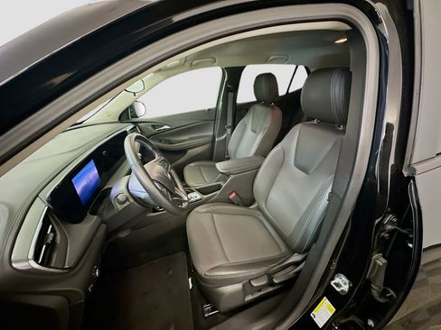 Used 2025 Buick Encore GX Preferred AWD/4WD image 13