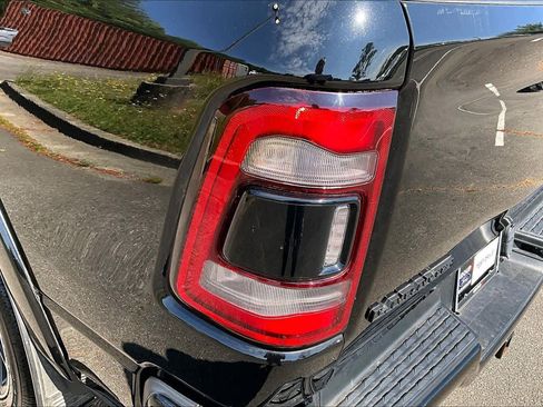 Used 2019 RAM 1500 Laramie AWD/4WD image 28