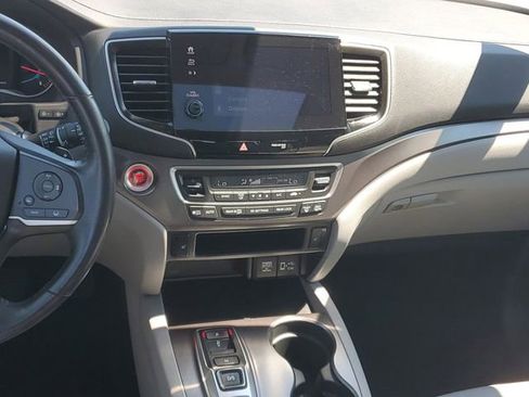 Used 2022 Honda Pilot Black Edition image 16