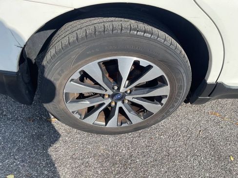 Used 2016 Subaru Outback 2.5i Limited AWD/4WD image 29