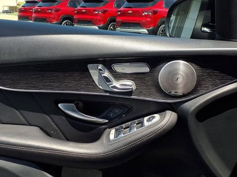 Used 2021 Mercedes-Benz GLC 300 4MATIC w/ AMG Line image 19