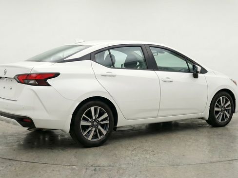 Used 2025 Nissan Versa SV FWD image 9