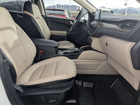 Used 2020 Ford Escape Titanium w/ Titanium Premium Package 2.0 image 20