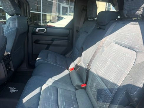 Used 2025 Ford Bronco Heritage Edition AWD/4WD image 3