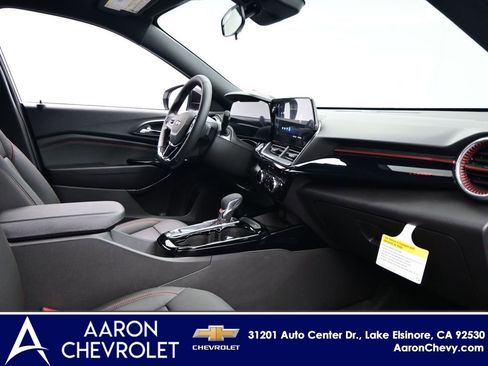 New 2026 Chevrolet Trax RS w/ Sunroof Package image 10