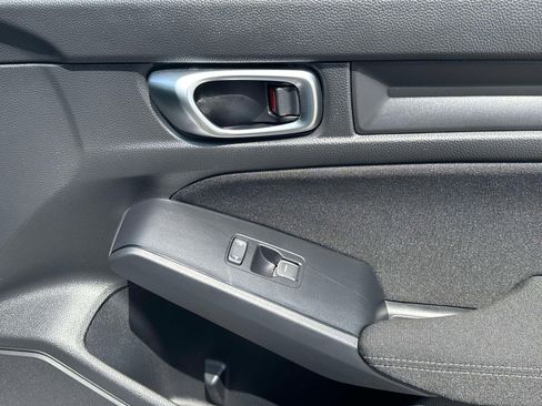 Used 2025 Honda Civic Sport image 25