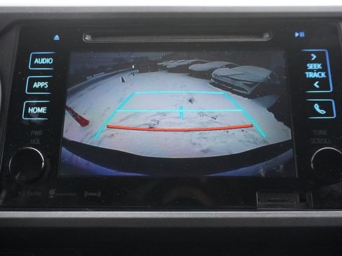 Used 2017 Toyota Tacoma TRD Off-Road image 38