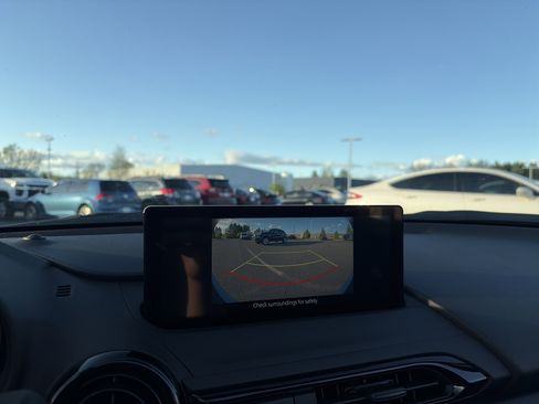 Used 2024 MAZDA MX-5 Miata Club image 38