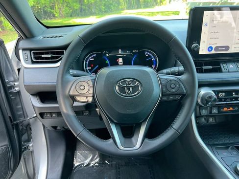 Used 2024 Toyota RAV4 XSE AWD/4WD image 13
