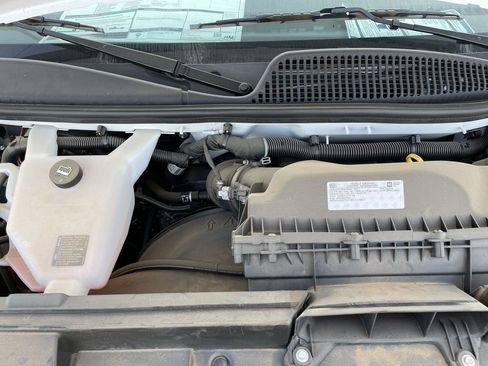 New 2025 GMC Savana 2500 Extended w/ Driver Convenience Package image 29