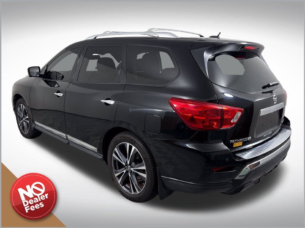 Used 2017 Nissan Pathfinder Platinum FWD image 6