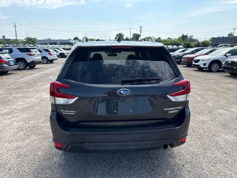Used 2019 Subaru Forester Limited w/ Popular Package #3 AWD/4WD image 9