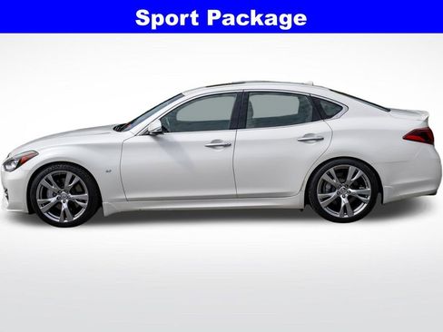 Used 2016 INFINITI Q70 3.7 w/ Sport Package AWD/4WD image 5